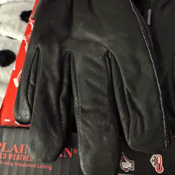 Plainsman Black Gloves with Elasticated Wrist and Smooth Finish - Picture 3 of 5